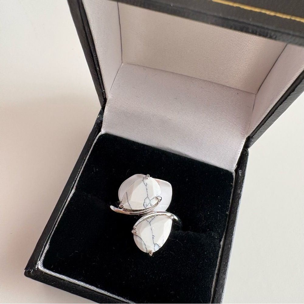 Bomb Party To Have & Hold Ring RG13258 Howlite Magnesite Rhodium Plating - Picture 6 of 8